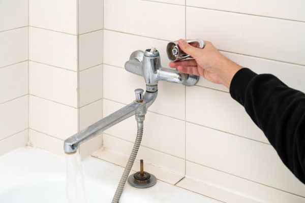 Leaky Bathtub Repair in Acworth